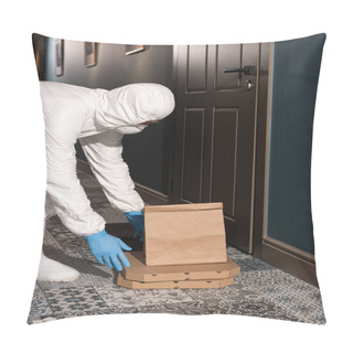 Personality  Side View Of Delivery Man In Hazmat Suit And Medical Mask Putting Package And Pizza Boxes On Floor Near Door On Porch Pillow Covers