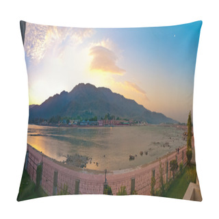 Personality  Panorama View Of The Holy Ganges River Pillow Covers