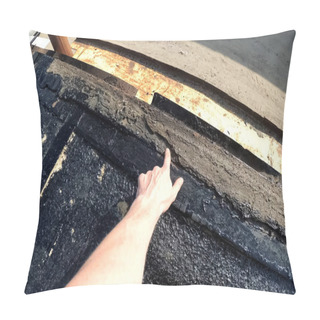 Personality  Roofing From Roofing Felts And Resin. Sealing Roofing Material O Pillow Covers