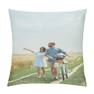 Personality  Smiling Couple In Sunglasses With Retro Bicycle In Summer Field With Wild Flowers Pillow Covers