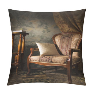 Personality  Luxurious Vintage Interior With Armchair Pillow Covers