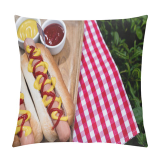 Personality  Wooden Tray With Hot Dogs, Ketchup And Mustard On Table Napkin And Green Grass Pillow Covers