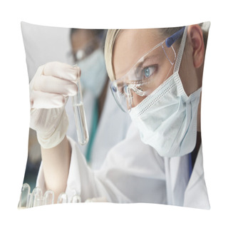Personality  Female Scientific Research Team With Clear Solution In Laborator Pillow Covers