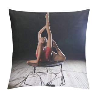 Personality  Graceful Flexible Performer Woman Doing Artistic Contortion Pillow Covers