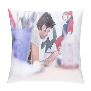 Personality  Young Painter Painting On Canvas - Painting Session Pillow Covers