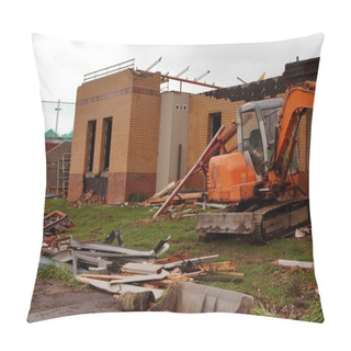Personality  Demolished Building Pillow Covers