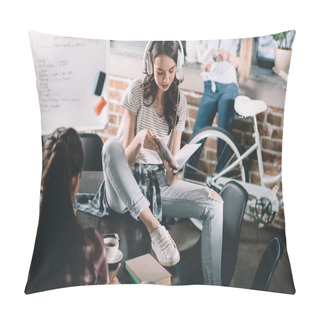 Personality  Girl Reading Copybook Pillow Covers