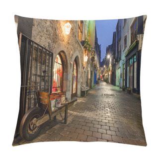 Personality  Old City Street At Night Pillow Covers