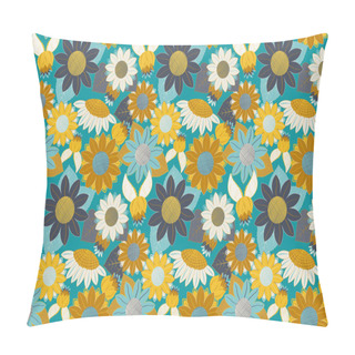 Personality  Sunflower Vector Seamless Pattern In Retro Style. Calm Beige Floral Repeated Design. Stylish Botanical Illustration In Autumn Mood For Fabric, Textile, Cover, Wallpaper, Wrapping Paper, Postcard, Calendar. EPS 10 Pillow Covers