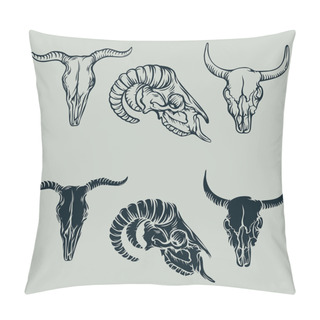 Personality  Set Of Hand Drawn Animal Skulls. Pillow Covers