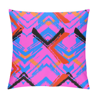 Personality  Hand Drawn Pattern With Brushed Zigzag Line. Pillow Covers