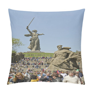 Personality  Huge Number Of People Rises Up The Stairs On The Mamayev Kurgan Pillow Covers