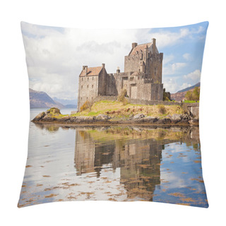 Personality  Eilean Donan Castle Scotland Pillow Covers
