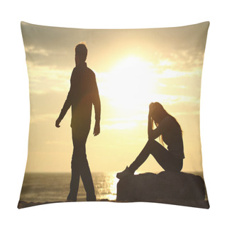 Personality  Couple Silhouette Breaking Up A Relation Pillow Covers