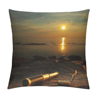 Personality  Telescope Pillow Covers