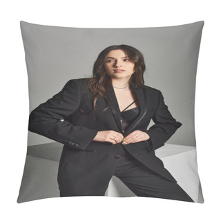 Personality  A Beautiful Plus Size Woman Strikes A Confident Pose In A Stylish Black Suit Against A Grey Backdrop. Pillow Covers