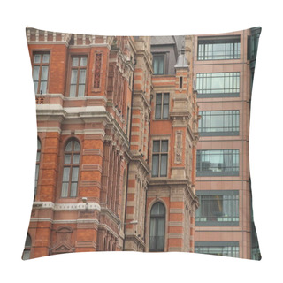 Personality  Urbanscape In The Downtown Of London Pillow Covers