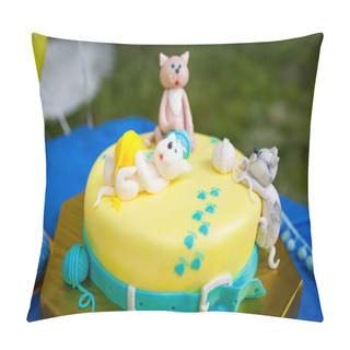 Personality  Birthday Cake With Kittens And Yarn Balls Pillow Covers