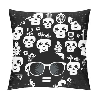 Personality  Black Head Woman With Strange Pattern On Her Hair. Pillow Covers