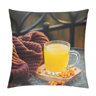 Personality  Vitaminic  Sea Buckthorn Tea In  Teaglass  With Fresh Raw Sea Buckthorn Berries. Traditional Autumn Drink Pillow Covers