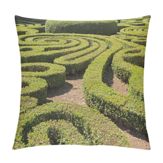 Personality  Ornamental Cut Boxwood Garden Pillow Covers