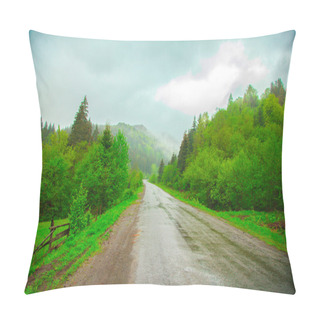 Personality  Wet Road In The Mountains Pillow Covers