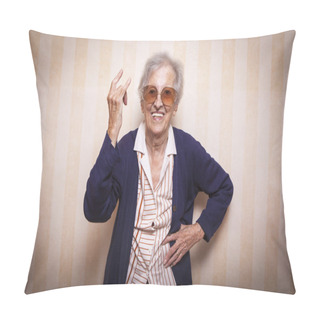 Personality  Lady Making Rock On Sign Pillow Covers