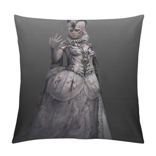 Personality  Renaissance Fae Unseelie Queen Pillow Covers