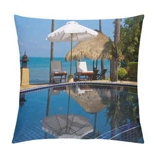 Personality  Swimming Pool Near The Sea Pillow Covers