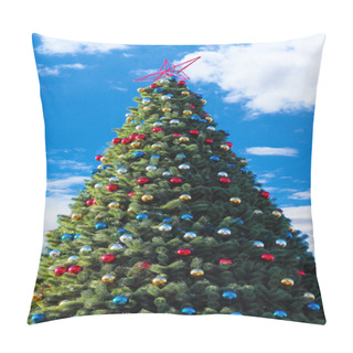 Personality  Christmas-tree With Decorations. Pillow Covers