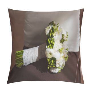 Personality  Bridal Bouquet Lying On The Chair  Pillow Covers