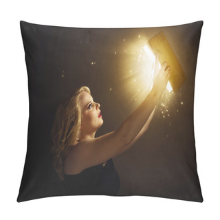 Personality  Woman With Magic Book Pillow Covers