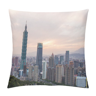 Personality  Taipei City, Taiwan - 18 May, 2018: Taipei City In The Evening  Pillow Covers