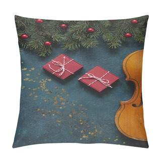 Personality  Old Violin And Fir-tree Branches With Christmas Decor Pillow Covers