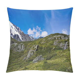 Personality  Valleys Of The Altai Mountains, Rivers, Forests, Fields And Lakes. Sunset On The Background Of Misty Mountains, Rainbows And Endless Rivers Pillow Covers