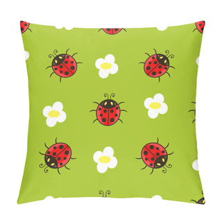Personality  Ladybug.Vector Seamless Pattern. Pillow Covers
