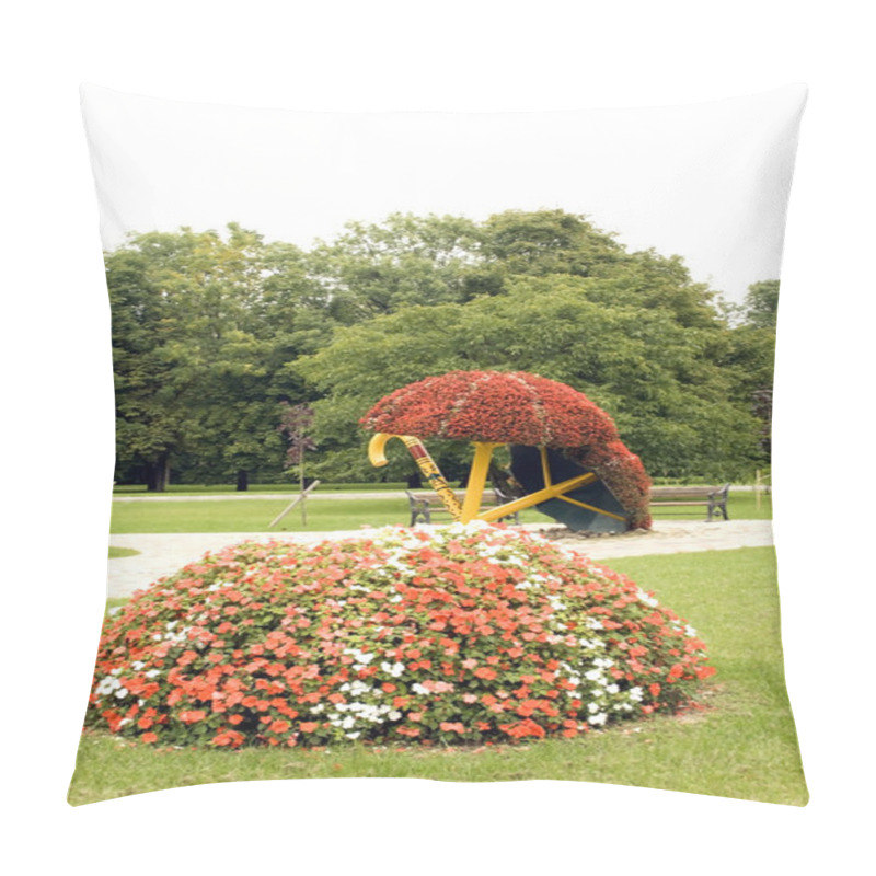 Personality  Floral Gardens Pillow Covers