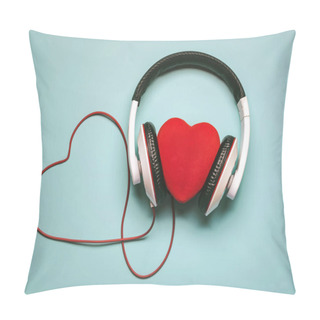 Personality  Heart With Headphones And Red Heart-shaped Clable On A Blue Background.Romantic Music Concept Pillow Covers