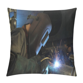 Personality  Welder Working With Steel At Industrial Factory Pillow Covers