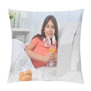 Personality  Beautiful Girl With Laptop And Having Breakfast Pillow Covers