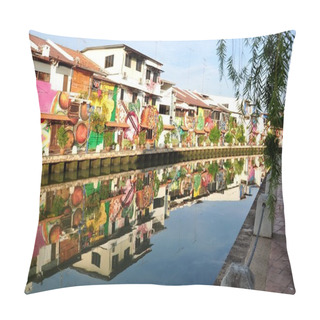 Personality  River Bank Pillow Covers