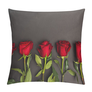 Personality  Flat Lay Of Blooming Red Roses On Black  Pillow Covers