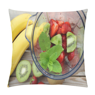 Personality  Fresh Fruits In The Blender Pillow Covers