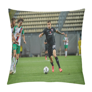 Personality  Zaporizhzhia, Ukraine - August 26, 2021: Artem Hromov. The UEFA Europa League Match Between FC Zorya Luhansk Vs FC Rapid Wien Pillow Covers