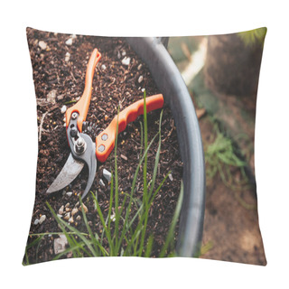 Personality  Pruning Shears In Flowerpot Pillow Covers