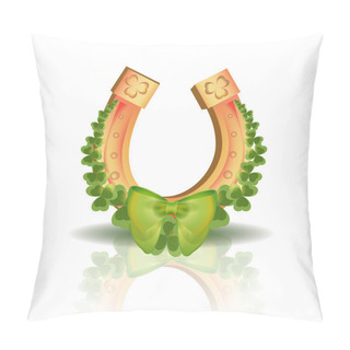 Personality  Horseshoe And Four Leaf Clovers - Lucky Symbol Pillow Covers