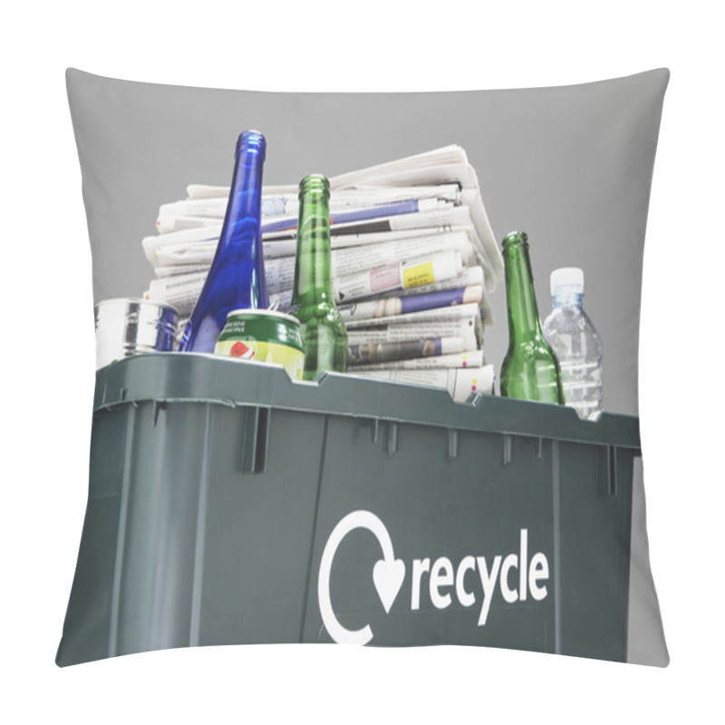 Personality  Recycling Bin Filled With Waste Paper Pillow Covers