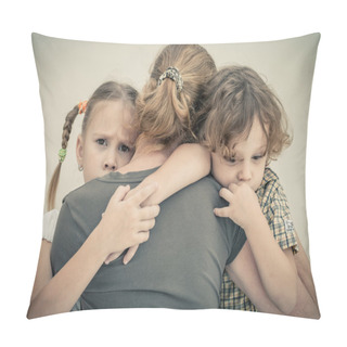 Personality  Sad Children Hugging His Mother Pillow Covers