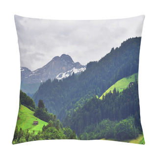 Personality  Stunning Alpine Landscape In Canton Uri, Switzerland Pillow Covers