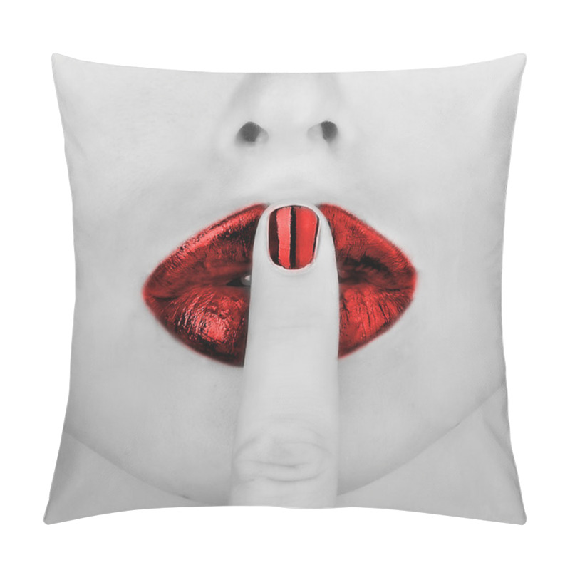 Personality  Finger On Glossy Lips Pillow Covers